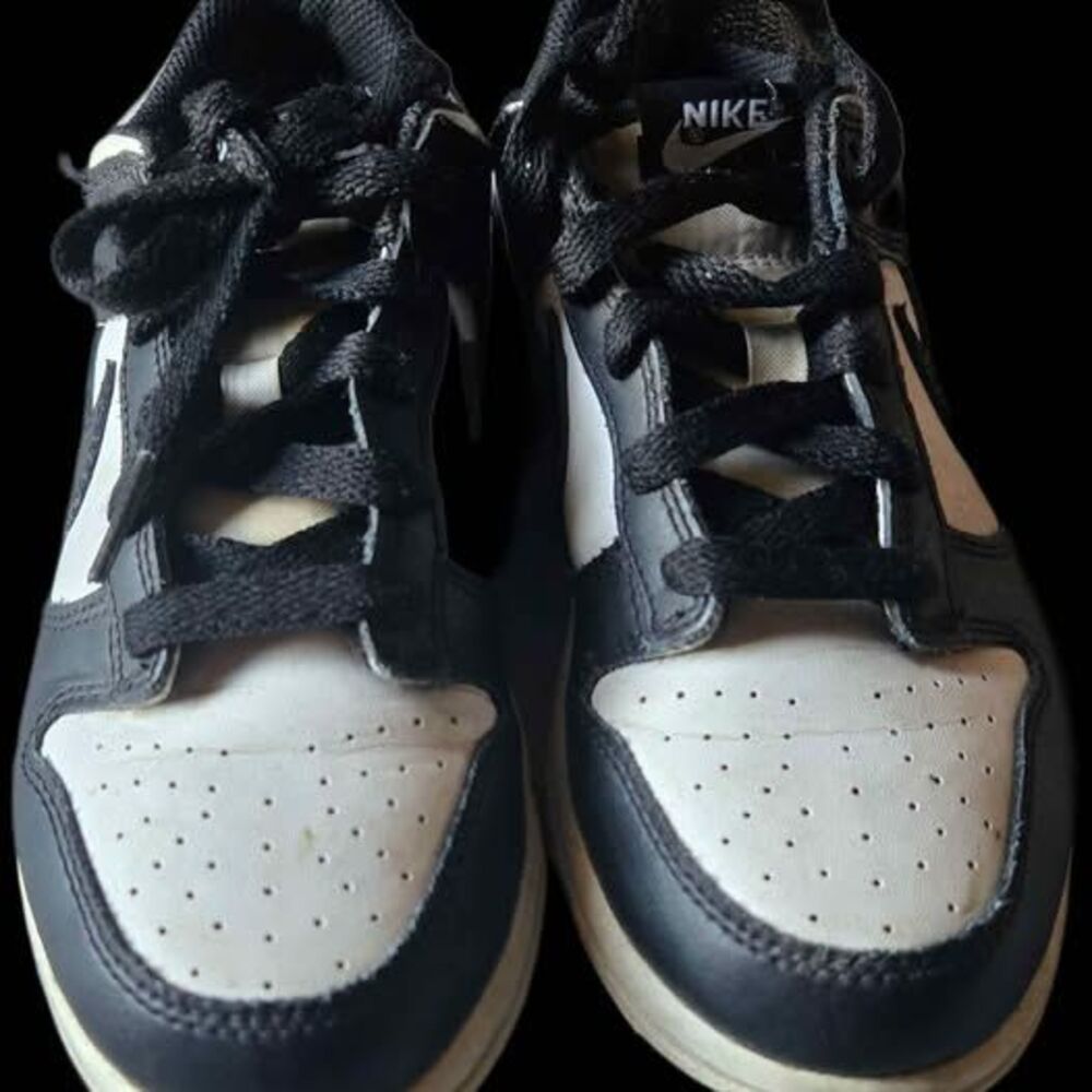 Kids' shoes, size 2 1/2 yrs